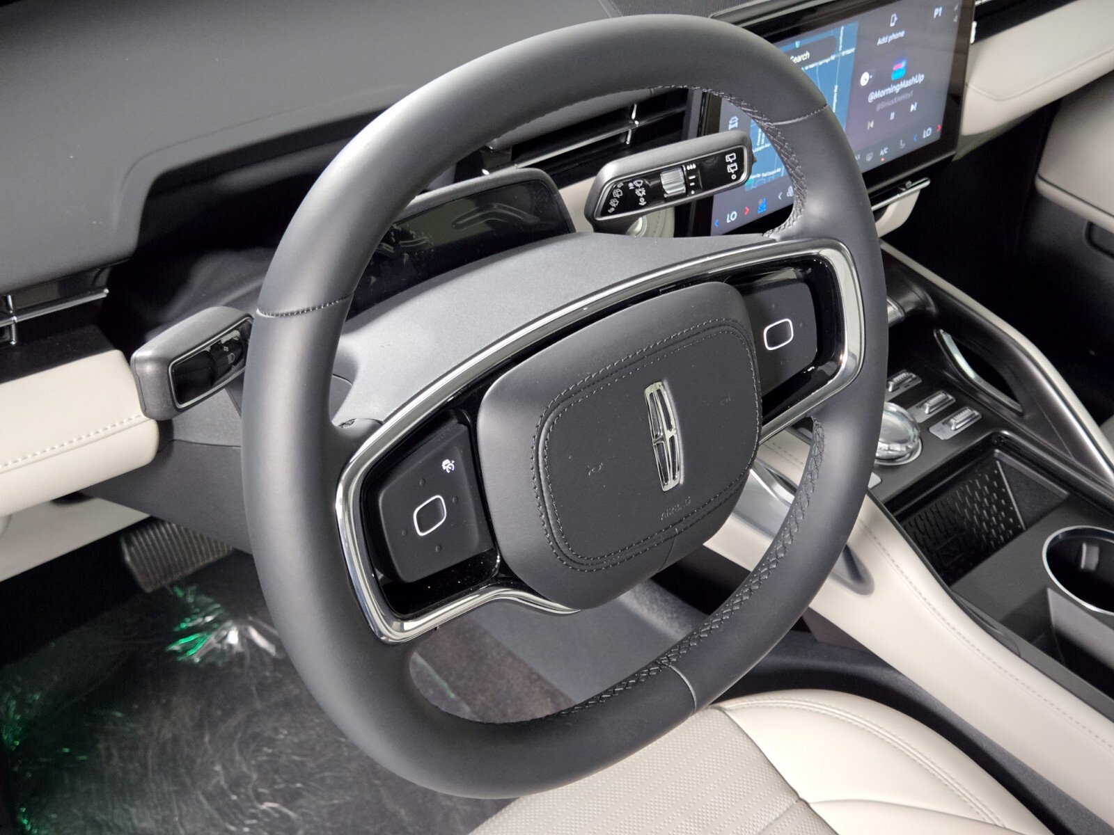 New 2026 Lincoln Nautilus Reserve w/ Jet Appearance Package AWD/4WD image 25