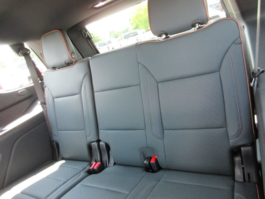 Certified 2026 GMC Yukon AT4 w/ AT4 Premium Plus Package AWD/4WD image 25