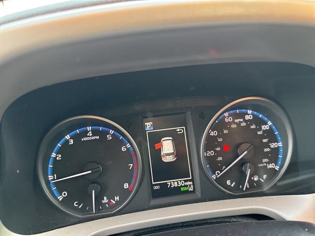 Used 2018 Toyota RAV4 XLE AWD/4WD image 12