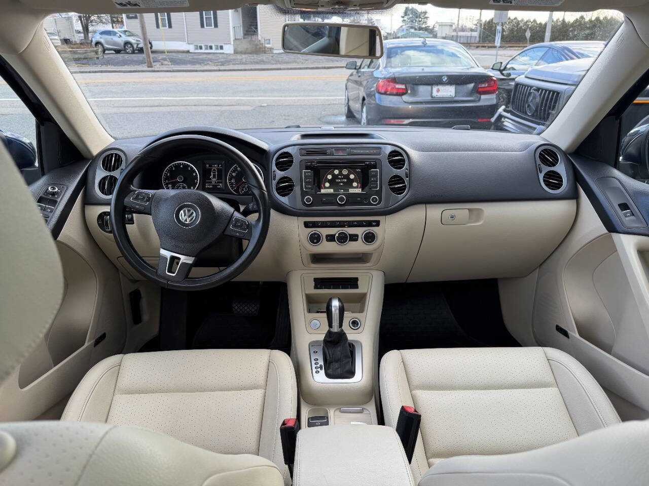 Used 2015 Volkswagen Tiguan SEL image 25
