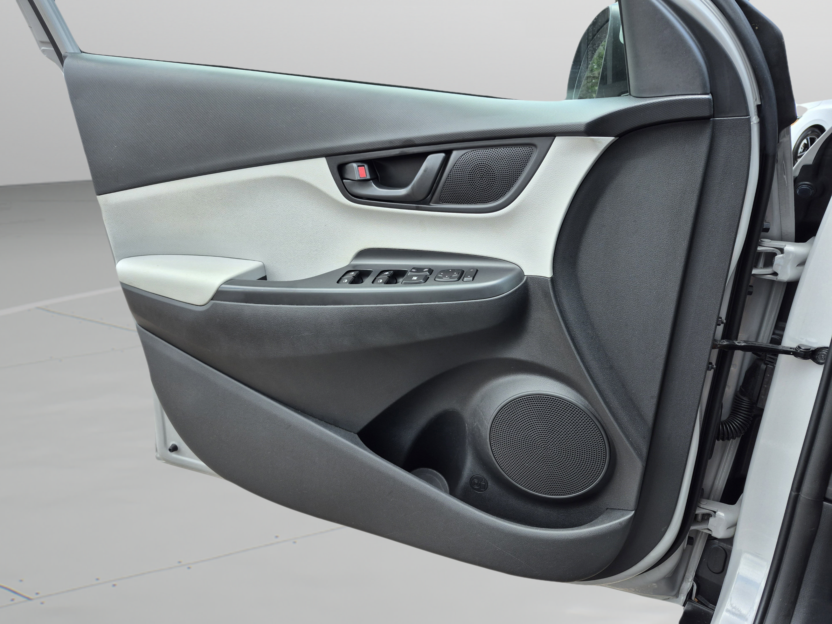 Certified 2022 Hyundai Kona SEL w/ Cargo Package FWD image 20