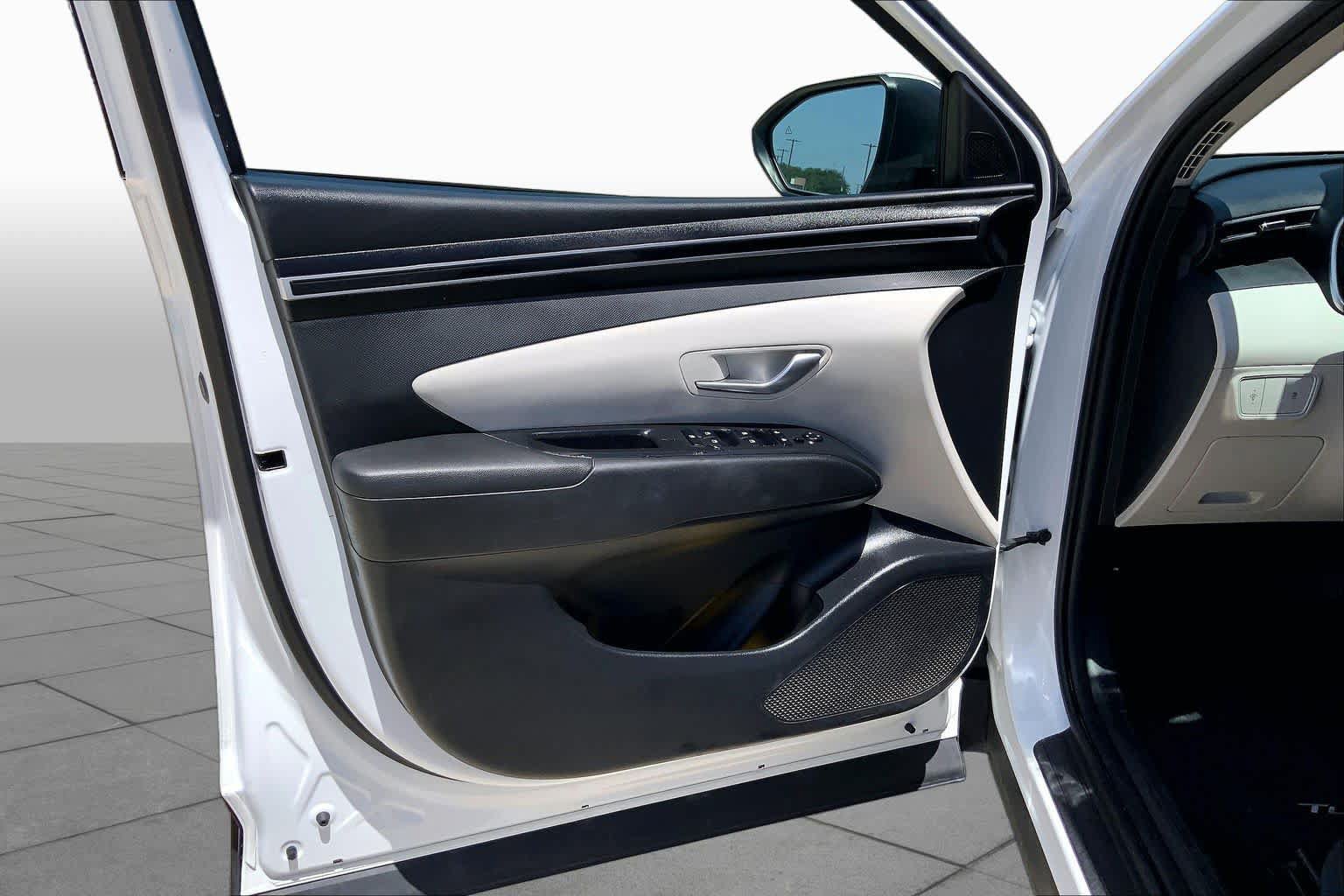 Used 2022 Hyundai Tucson SE FWD image 21