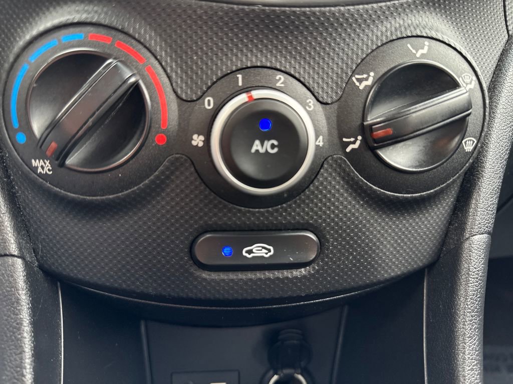 Used 2014 Hyundai Accent GS image 19