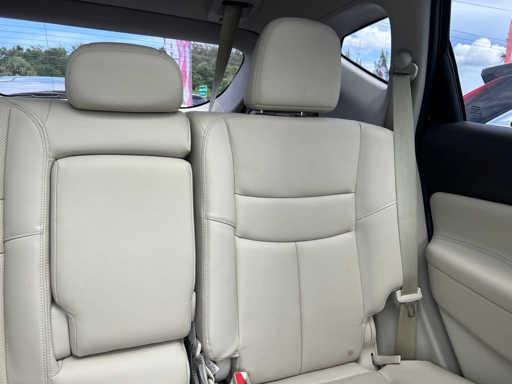 Used 2016 Nissan Murano Platinum w/ Platinum Technology Package FWD image 15