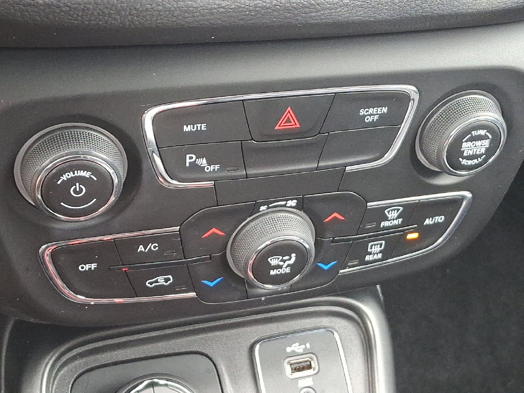 Used 2019 Jeep Compass Trailhawk w/ Cold Weather Group AWD/4WD image 16