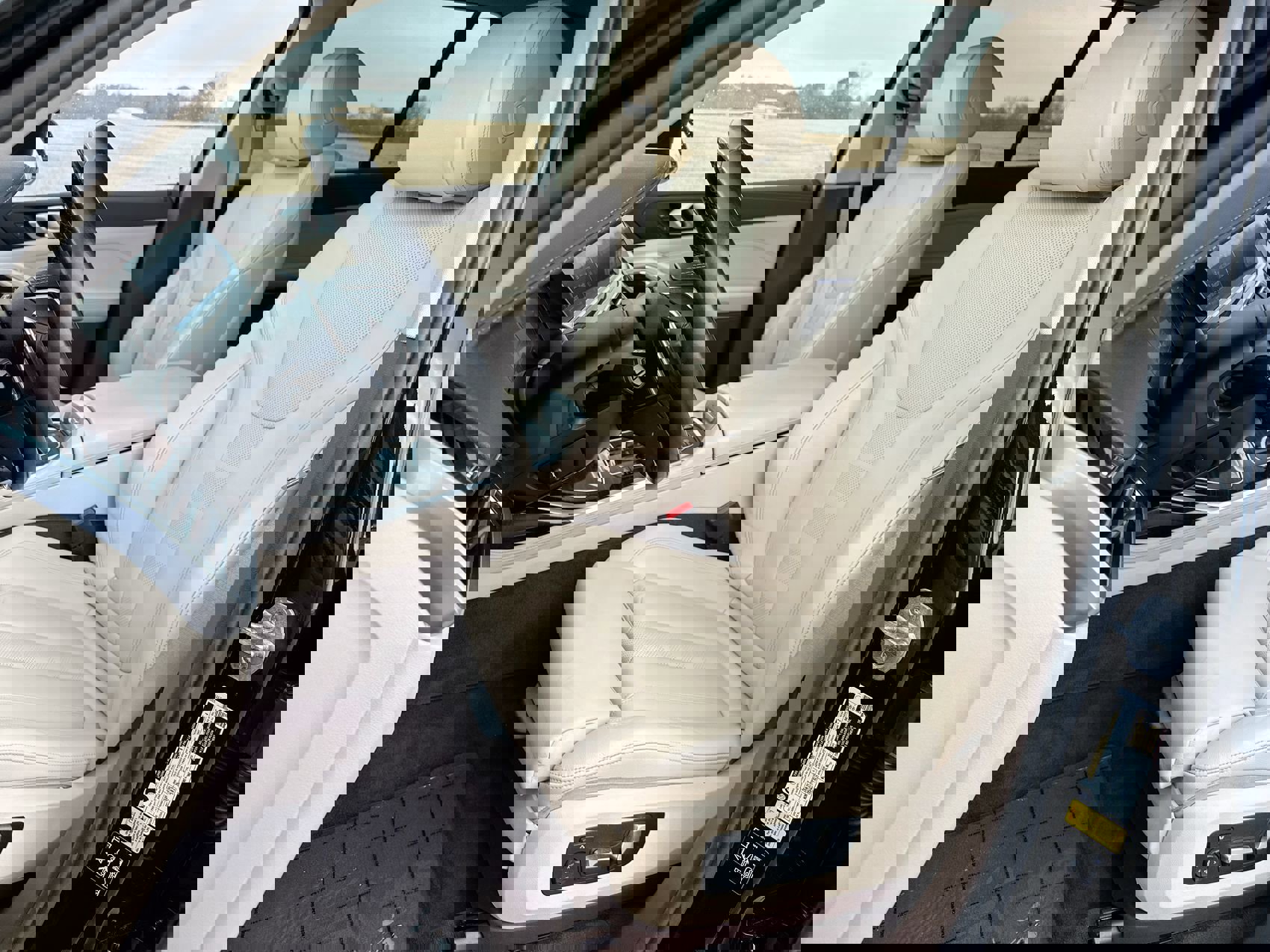 Used 2019 BMW X7 xDrive40i w/ Cold Weather Package image 11