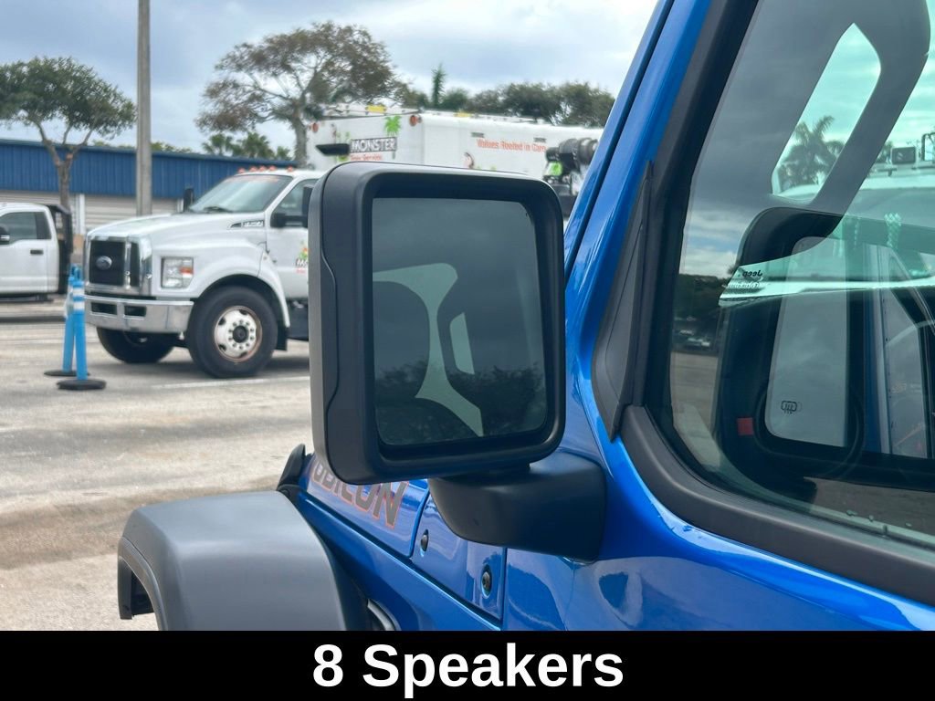 Used 2025 Jeep Wrangler Unlimited Rubicon AWD/4WD image 15