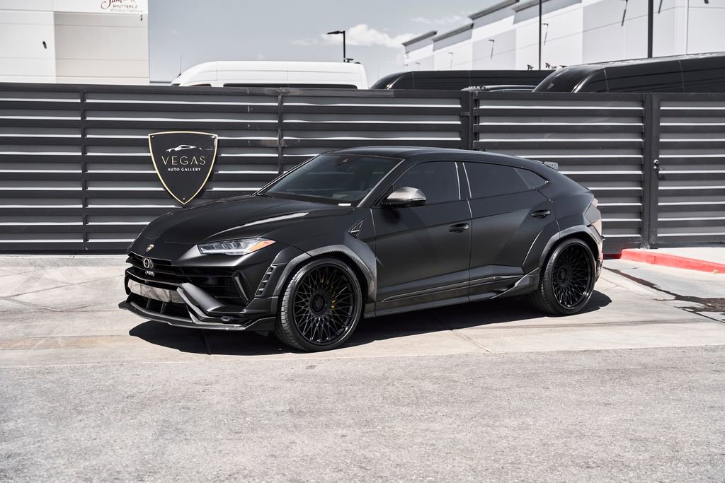 Used 2024 Lamborghini Urus Performante AWD/4WD image 5