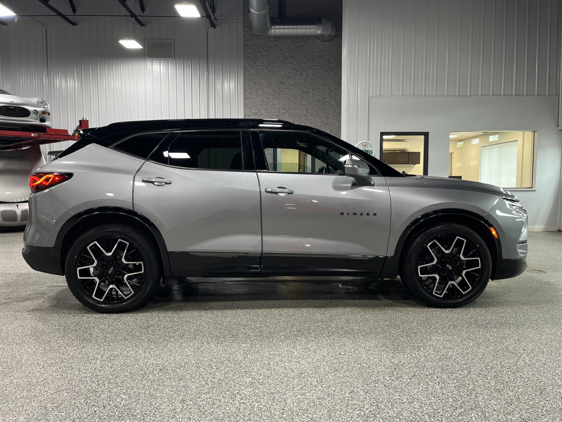 Certified 2023 Chevrolet Blazer RS w/ Driver Confidence II Package AWD/4WD image 6
