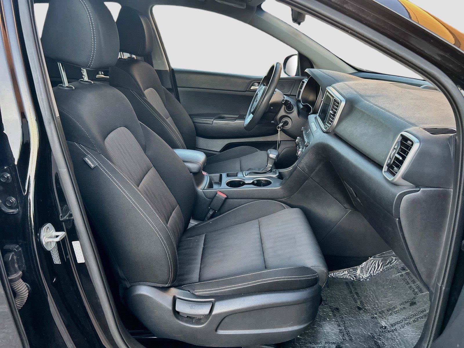 Used 2020 Kia Sportage LX AWD/4WD image 16