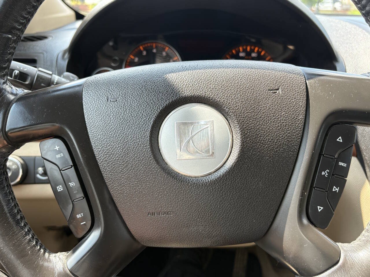 Used 2007 Saturn Outlook XR w/ Premium Trim Pkg FWD image 40