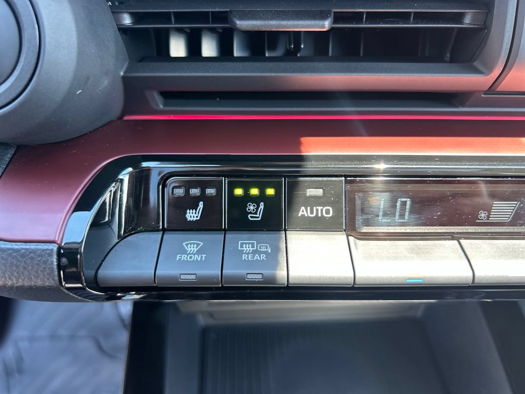 Certified 2026 Toyota Prius Plug-In Hybrid w/ Limited Premium Package FWD image 31