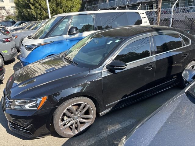 Used 2016 Volkswagen Passat 1.8T R-Line image 3