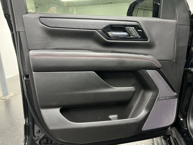 Certified 2025 GMC Yukon AT4 Ultimate w/ LPO, Floor Liner Package AWD/4WD image 23