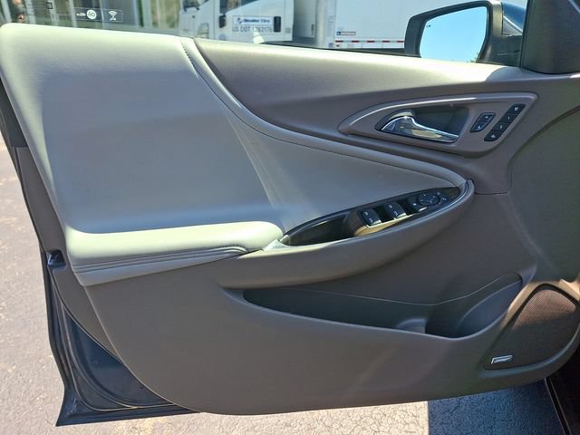 Used 2017 Chevrolet Malibu Premier w/ Premier Sun and Wheel Package FWD image 13