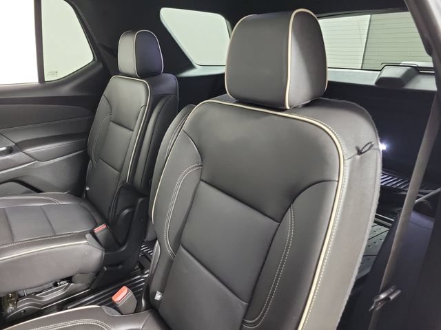 Used 2022 Chevrolet Traverse Premier w/ Redline Edition AWD/4WD image 13