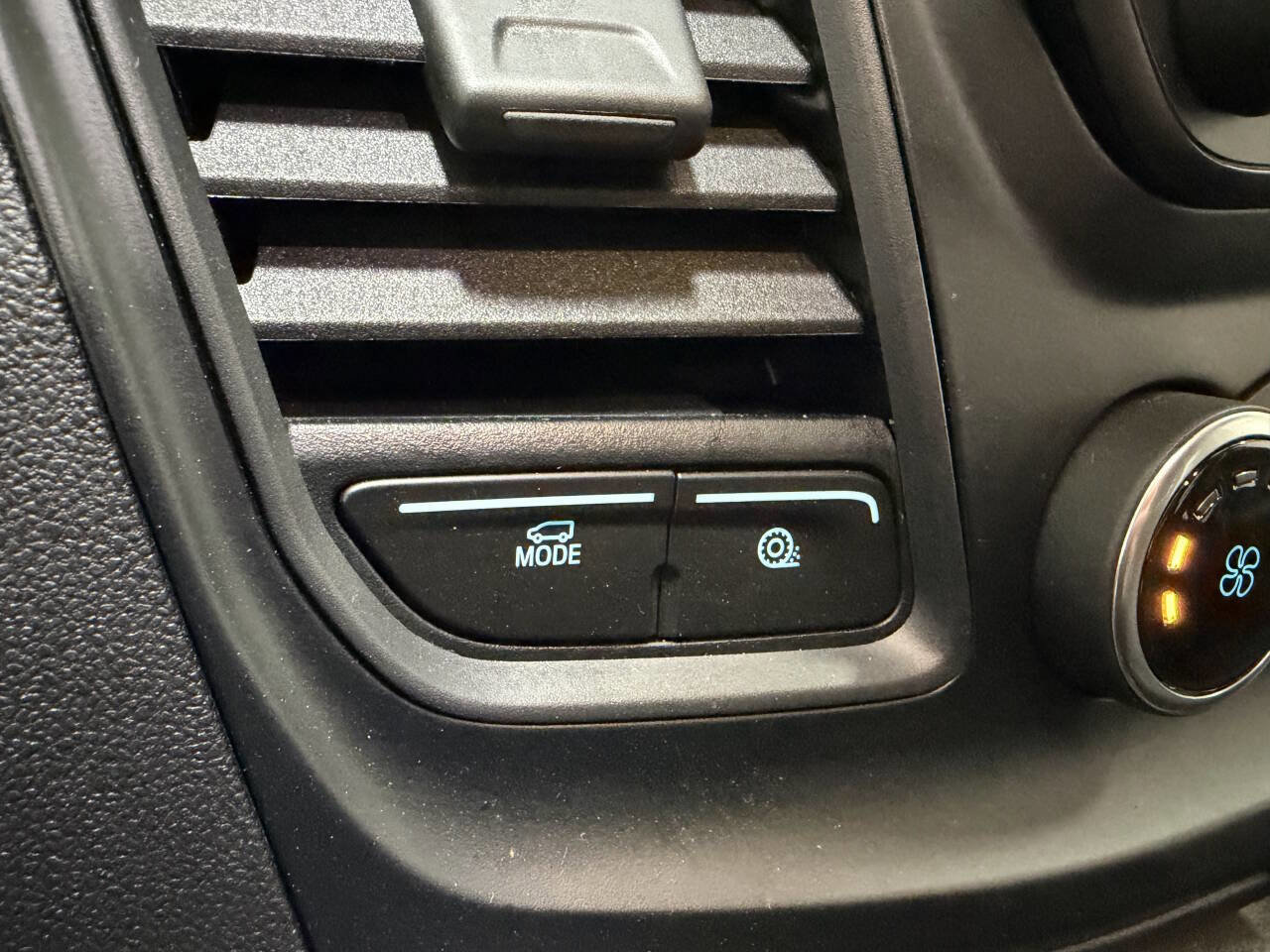 Used 2024 Ford Transit 250 Low Roof w/ Exterior Upgrade Package image 12