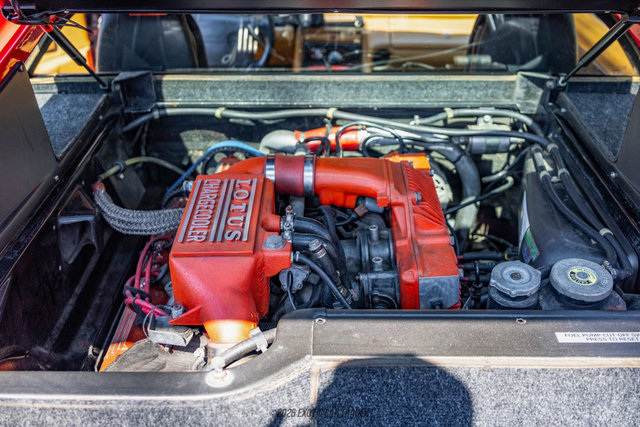 Used 1991 Lotus Esprit SE RWD image 17