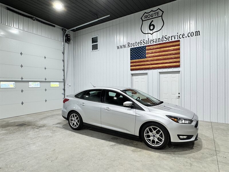 Used 2015 Ford Focus SE w/ Equipment Group 201A FWD image 1