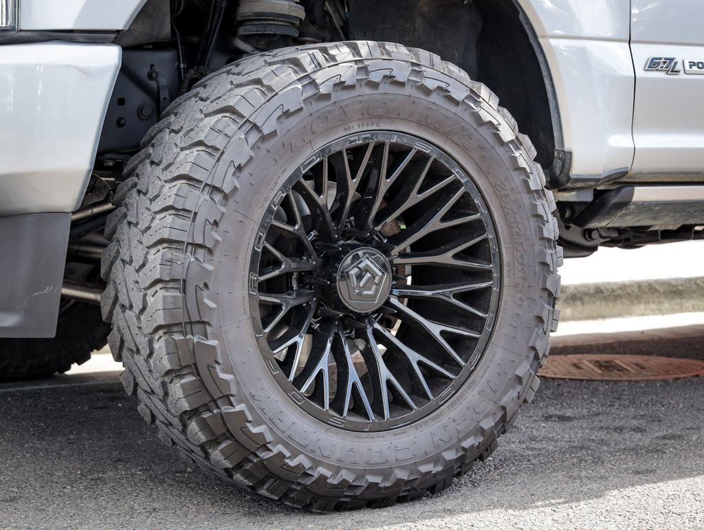Used 2021 Ford F250 Platinum w/ FX4 Off-Road Package AWD/4WD image 12