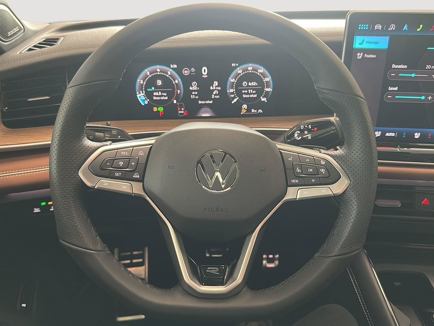 New 2026 Volkswagen Tiguan SEL R-Line AWD/4WD image 29