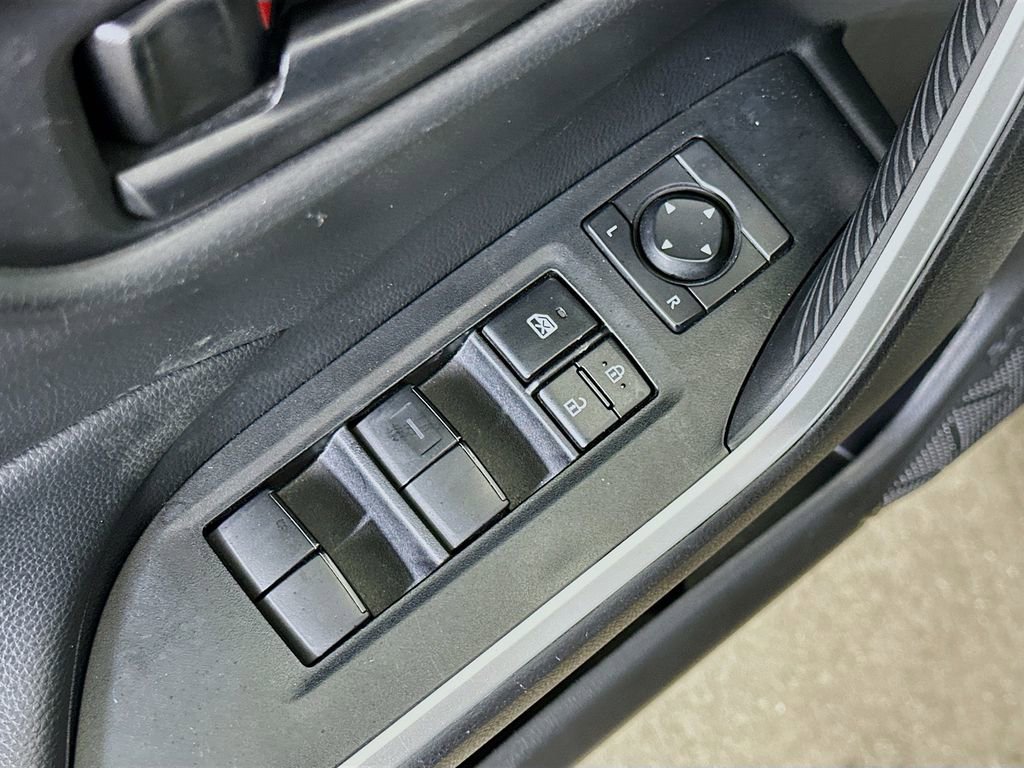 Used 2024 Toyota RAV4 LE image 18