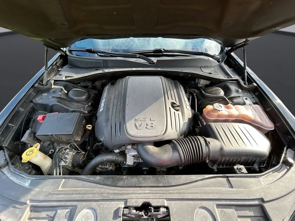 Used 2013 Chrysler 300 C w/ Light Group AWD/4WD image 33