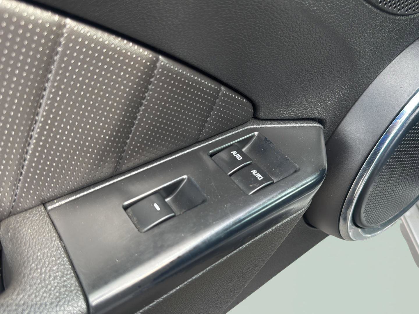 Used 2014 Ford Mustang Premium RWD image 11