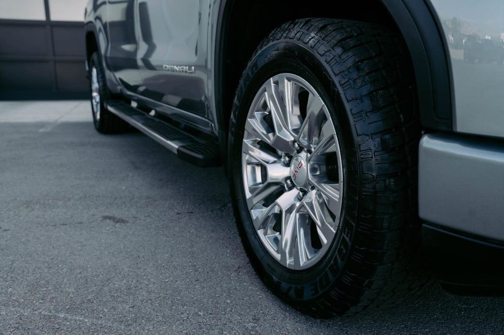 Used 2023 GMC Sierra 1500 Denali image 5