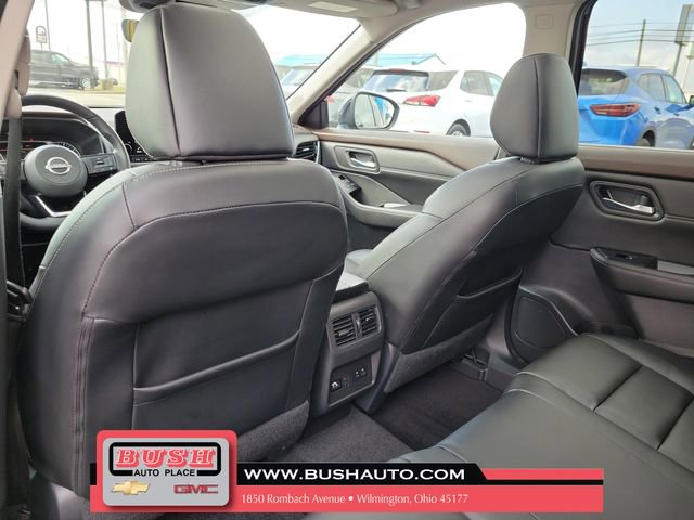 Used 2022 Nissan Rogue SL w/ SL Premium Package image 12
