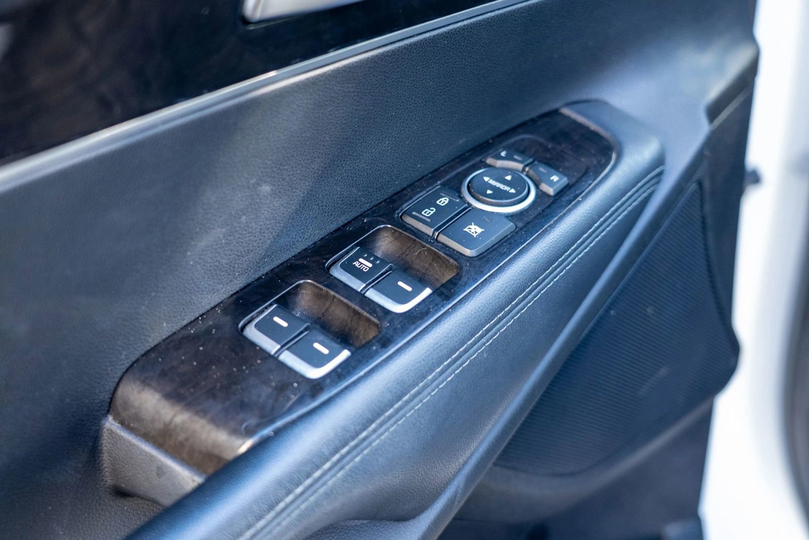 Used 2017 Kia Sorento LX image 21