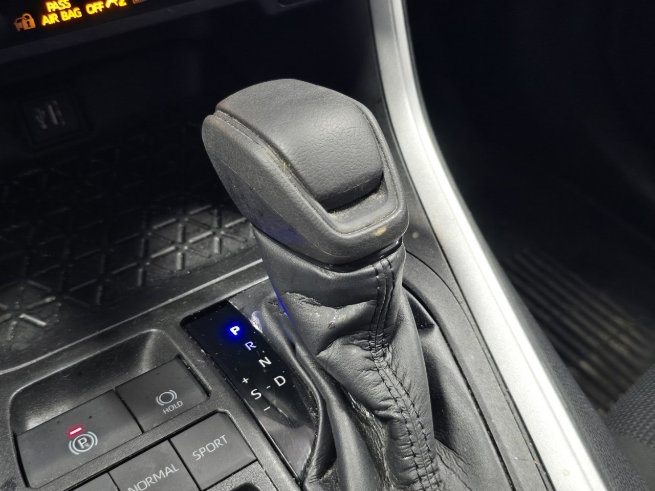 Certified 2023 Toyota RAV4 LE image 27