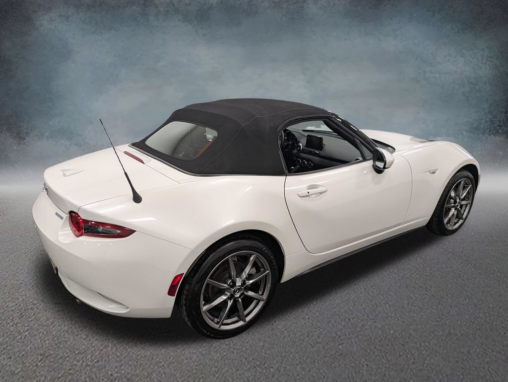 Used 2023 MAZDA MX-5 Miata Grand Touring w/ Weather Package RWD image 4