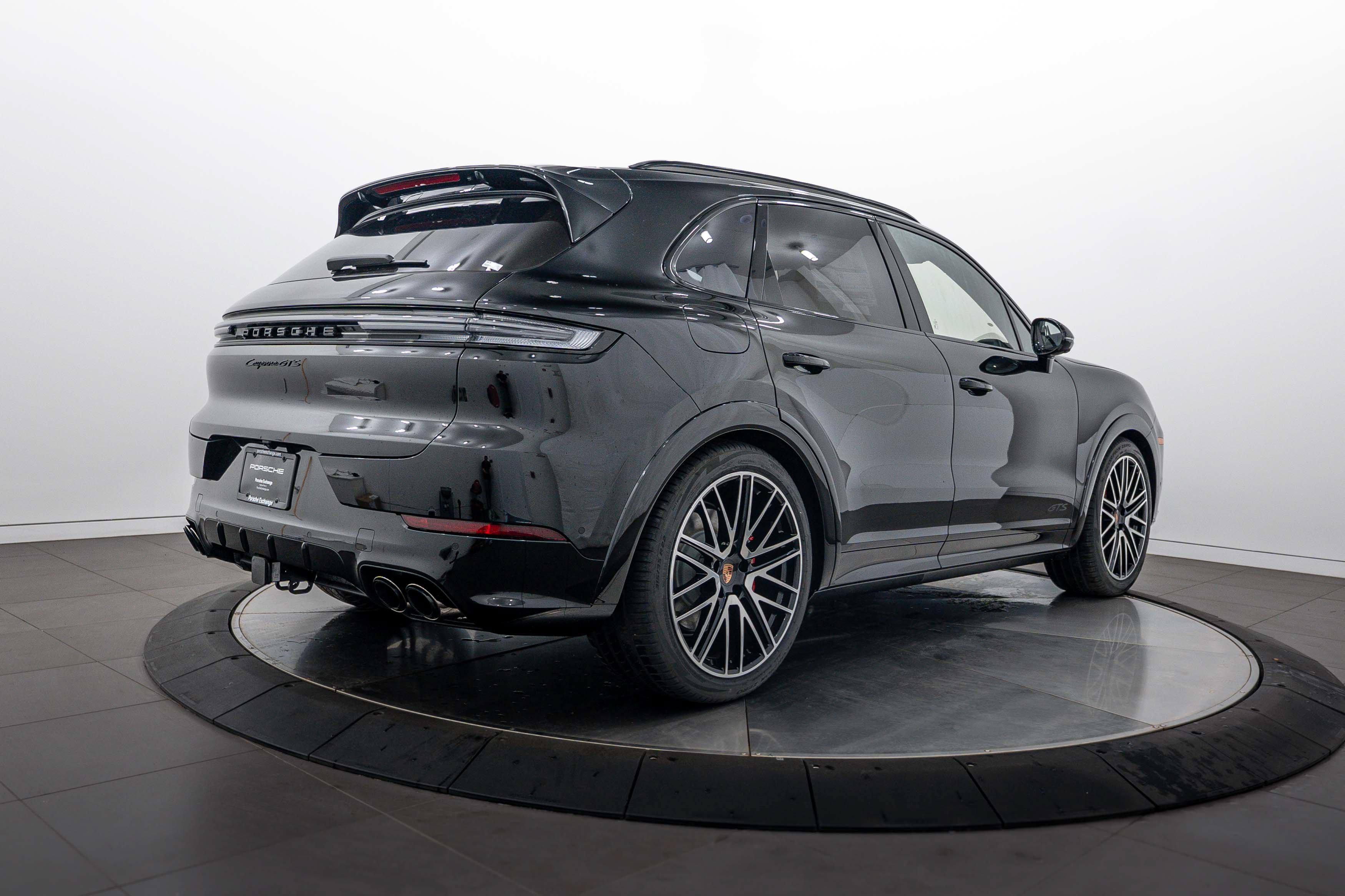 New 2026 Porsche Cayenne GTS AWD/4WD image 7