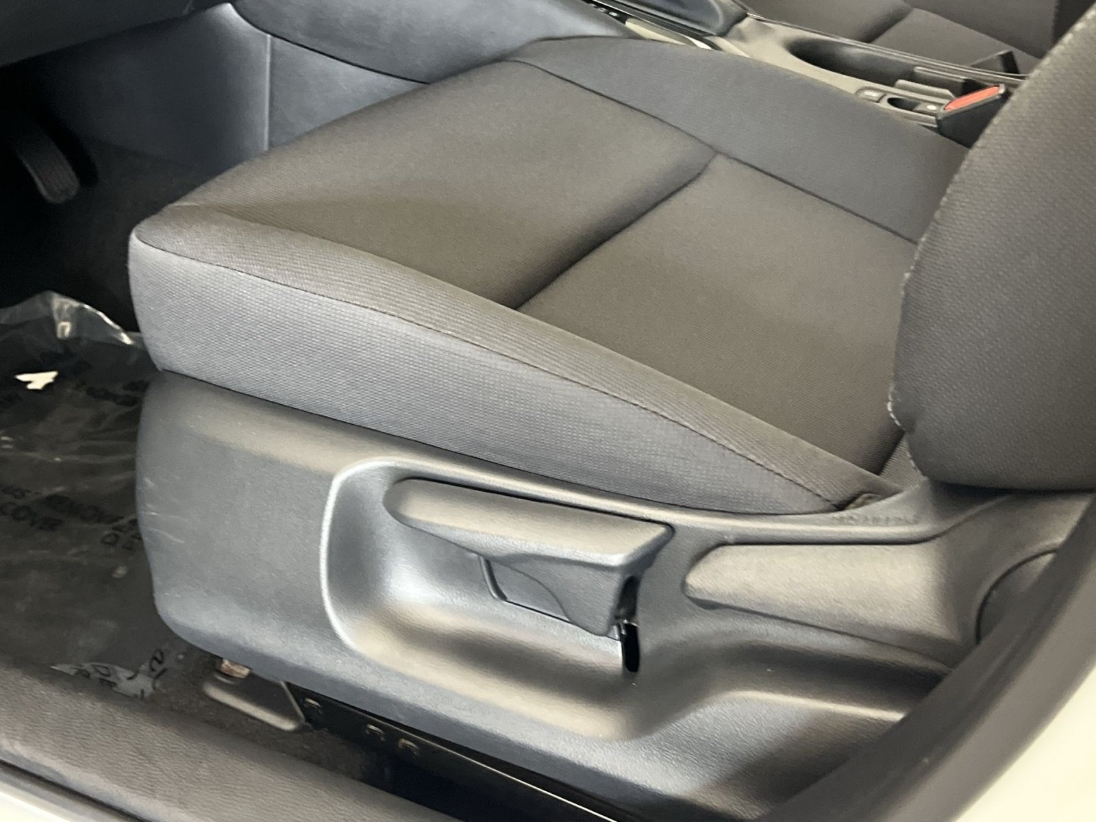 Used 2025 Toyota Corolla LE FWD image 10