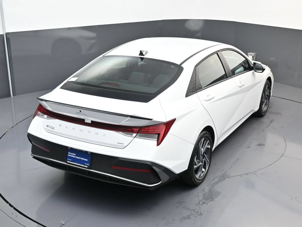 Certified 2025 Hyundai Elantra SEL FWD image 16
