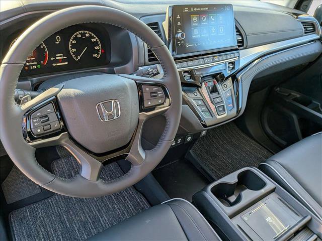 New 2026 Honda Odyssey Touring image 3