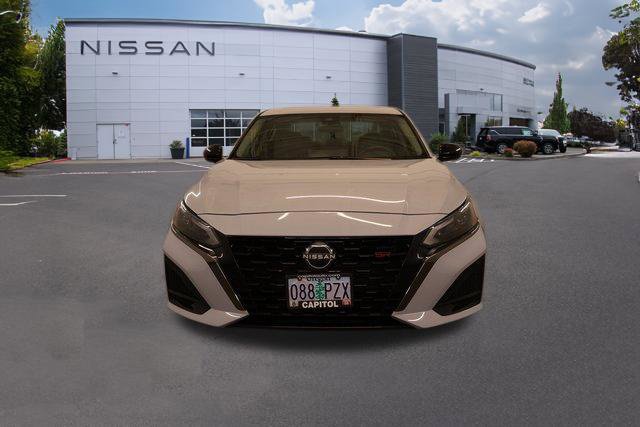 Certified 2023 Nissan Altima 2.5 SR w/ SR Premium Package AWD/4WD image 6