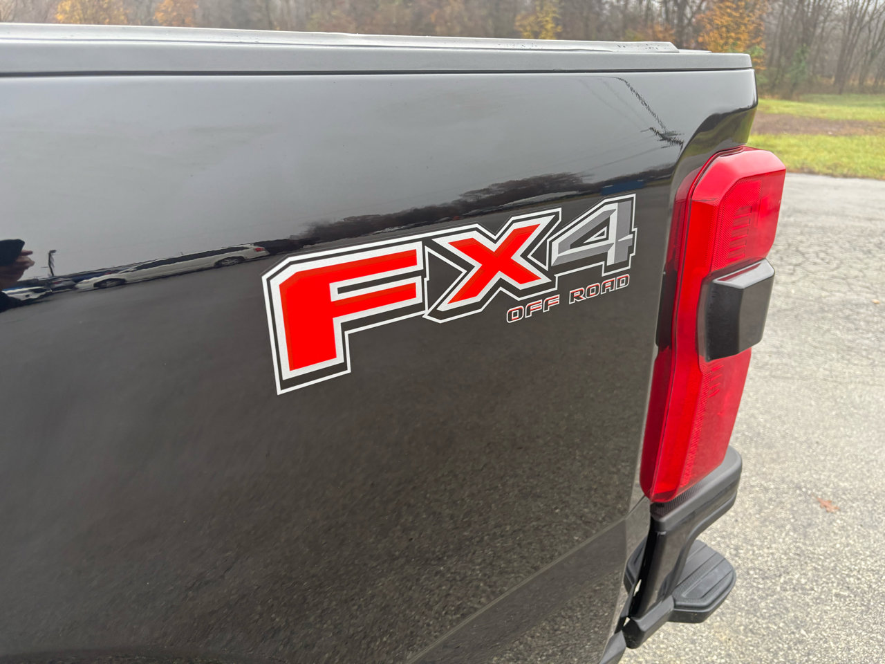 Used 2024 Ford F350 Lariat w/ Lariat Ultimate Package image 12