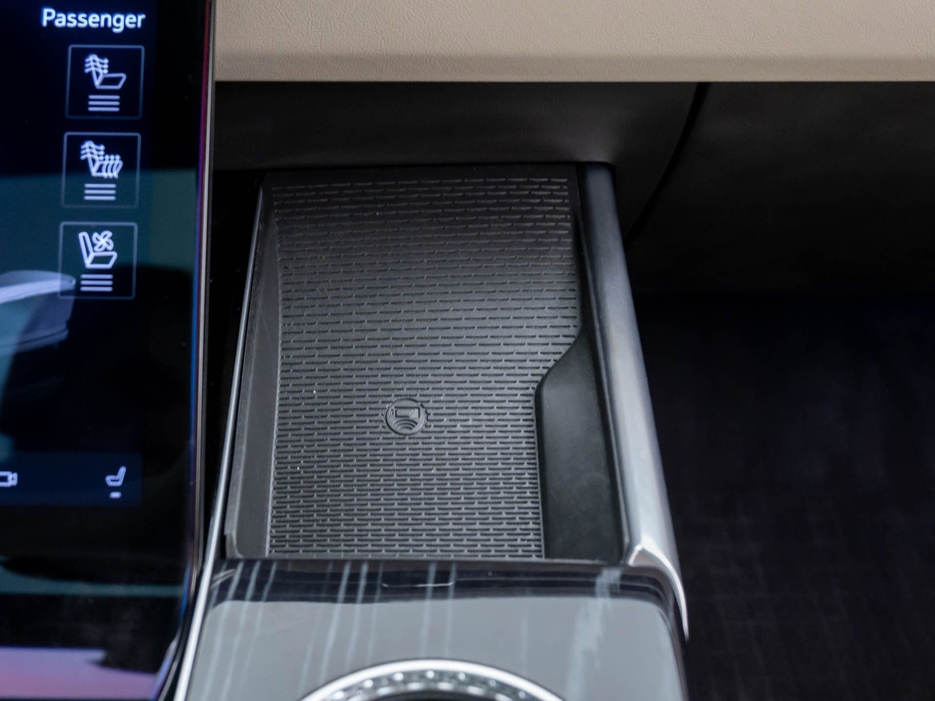 Certified 2025 Cadillac Escalade ESV Sport w/ LPO, ONYX Package image 35