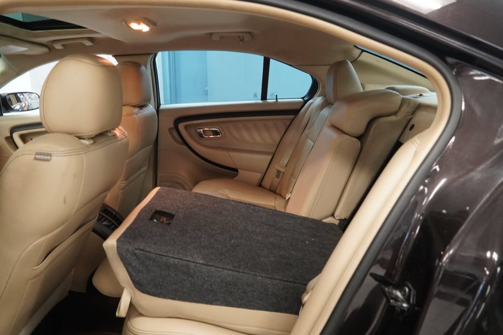 Used 2013 Ford Taurus SEL FWD image 26