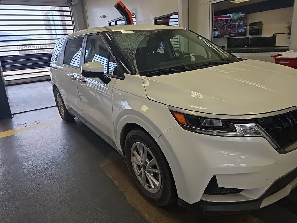 Used 2023 Kia Carnival LX