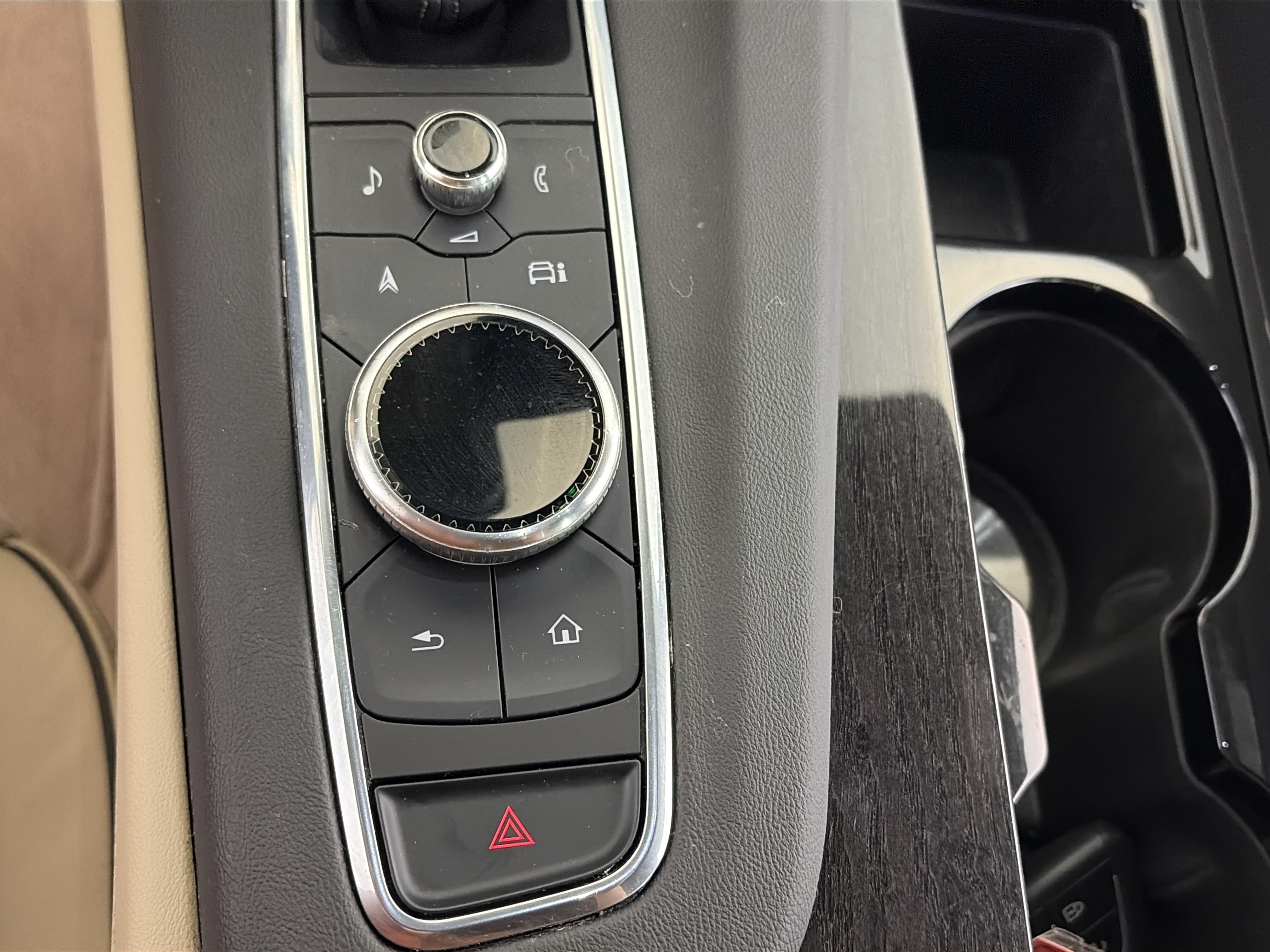 Certified 2023 Cadillac Escalade Premium Luxury w/ Performance Package AWD/4WD image 30