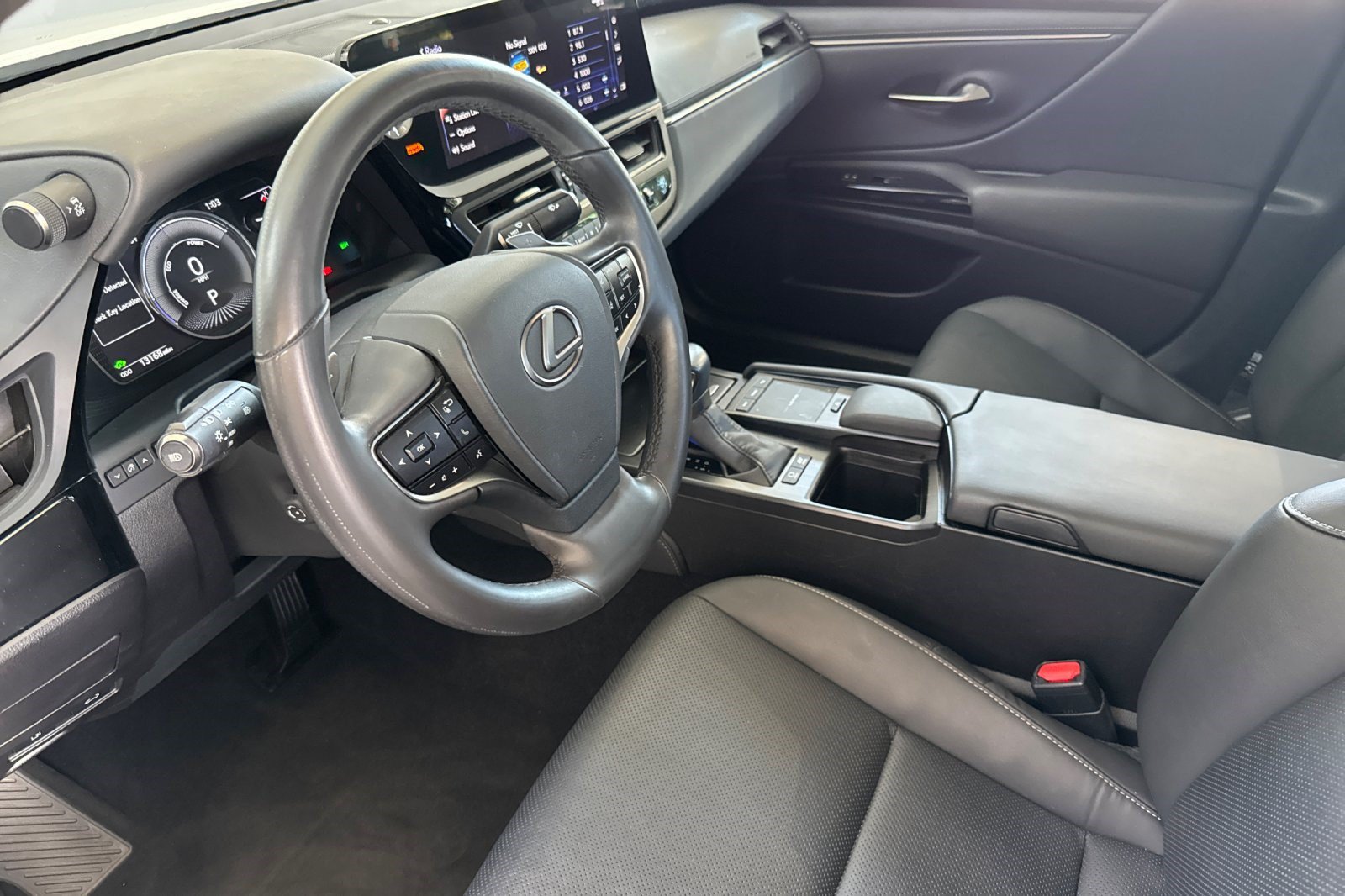Certified 2022 Lexus ES 300h w/ Premium Package FWD image 11
