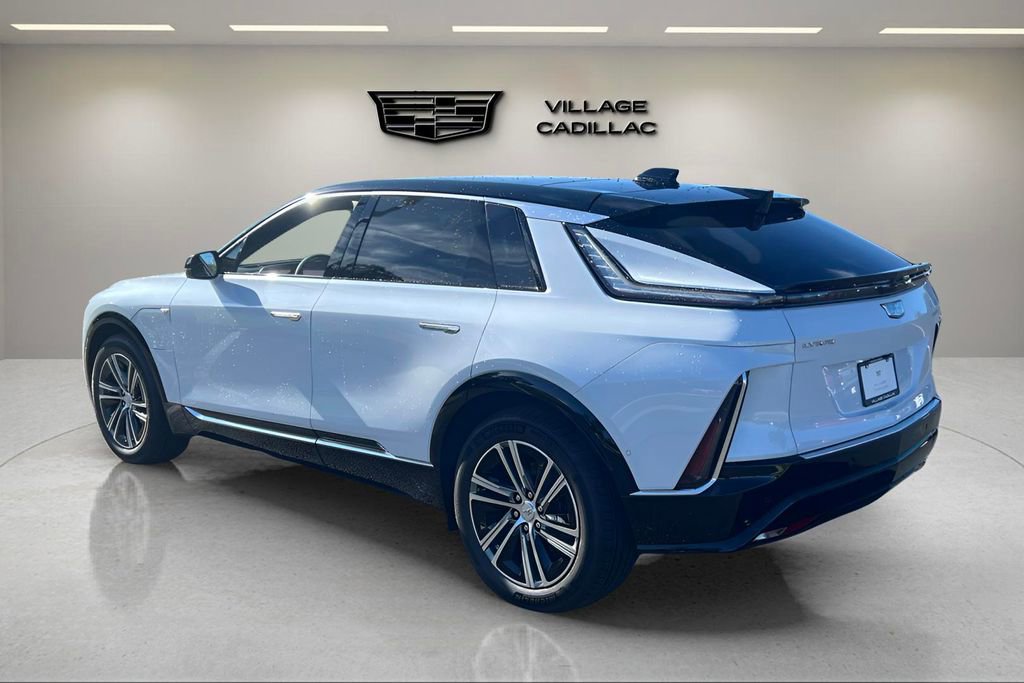 New 2026 Cadillac Lyriq Luxury RWD image 3