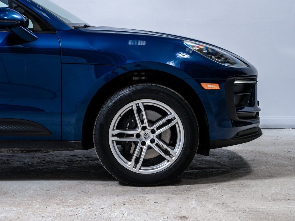 Used 2023 Porsche Macan image 12