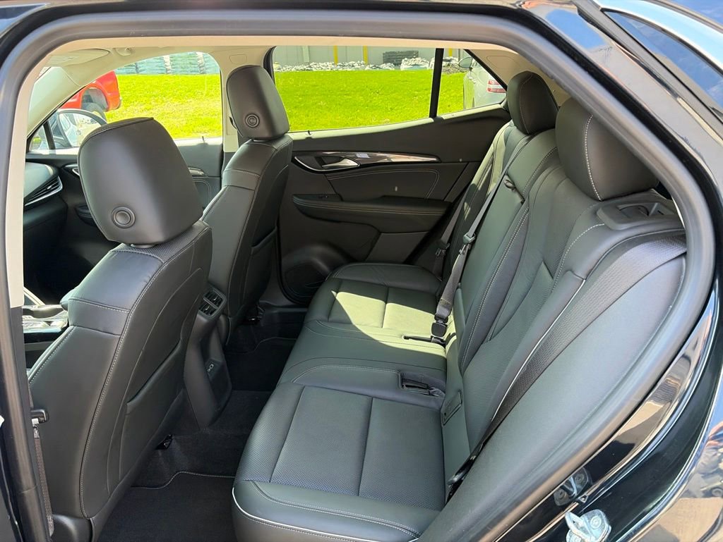 Used 2021 Buick Envision Essence AWD/4WD image 18