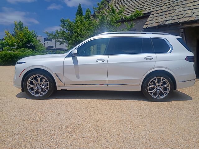 Used 2024 BMW X7 xDrive40i w/ Executive Package AWD/4WD image 5