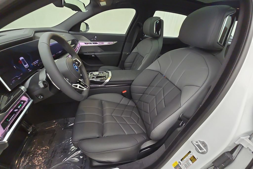 New 2026 BMW 750e xDrive AWD/4WD image 13