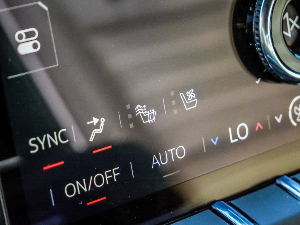 New 2026 GMC Yukon Denali Ultimate w/ LPO, Illumination Package AWD/4WD image 72